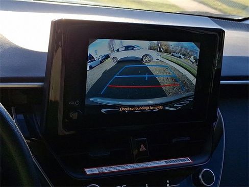 Used 2025 Toyota Corolla LE image 20