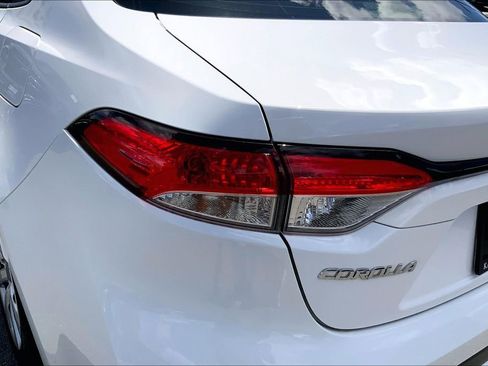 Used 2020 Toyota Corolla LE FWD image 28