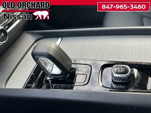 Used 2025 Volvo XC60 B5 Plus image 18