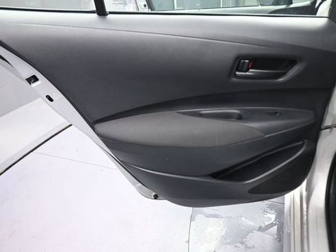 Used 2025 Toyota Corolla LE FWD image 18