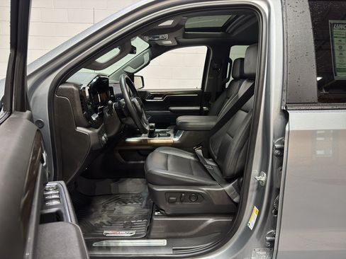 Used 2025 Chevrolet Silverado 1500 RST w/ Convenience Package II AWD/4WD image 19