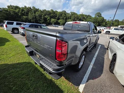 Used 2021 Chevrolet Colorado LT w/ Safety Package RWD image 3