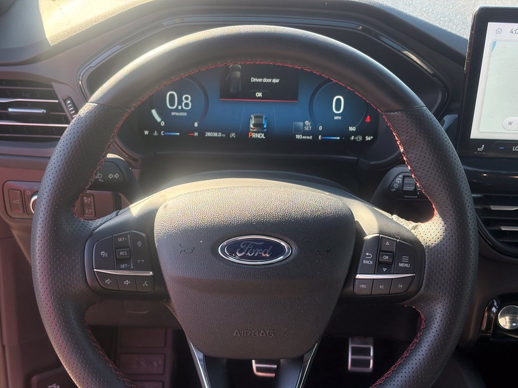 Used 2023 Ford Escape ST-Line Select w/ Tech Pack #2 AWD/4WD image 12