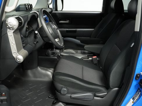 Used 2008 Toyota FJ Cruiser image 29