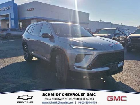 Used 2025 Buick Enclave Sport Touring image 3