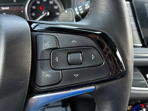 Used 2023 Buick Enclave Essence AWD/4WD image 14