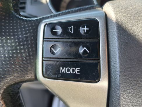 Used 2013 Toyota Tacoma PreRunner image 55