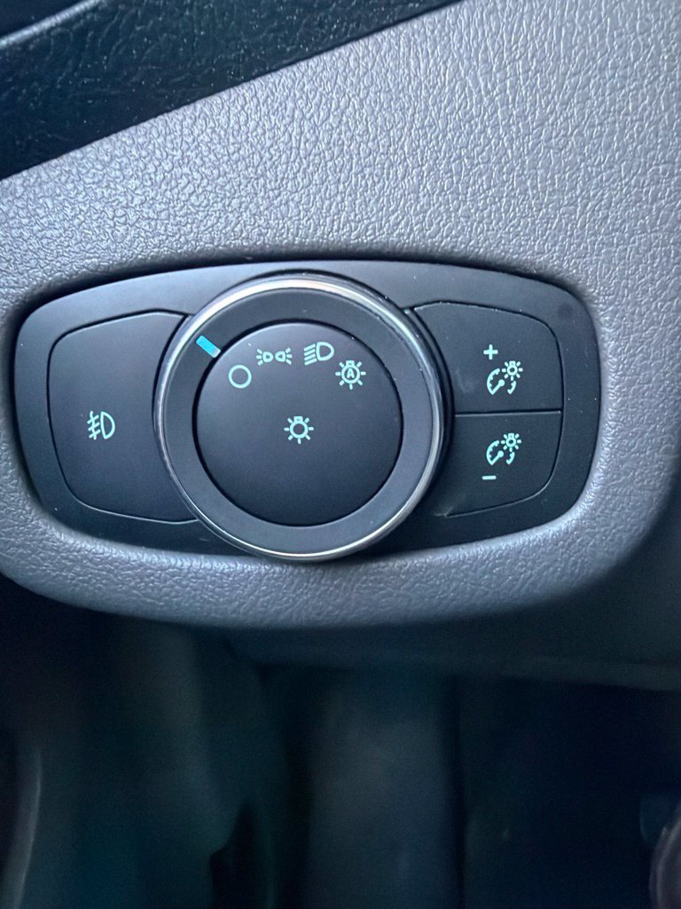 Used 2022 Ford Transit Connect XLT FWD image 17