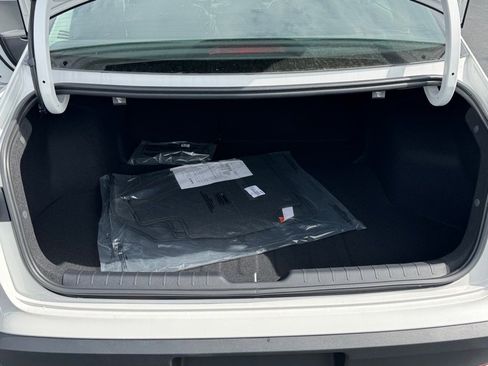 New 2025 Kia K4 LXS image 7