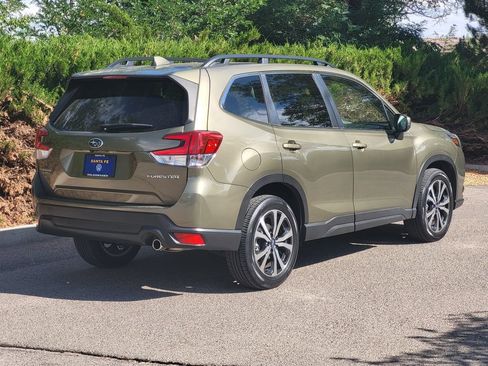Used 2022 Subaru Forester Limited AWD/4WD image 5