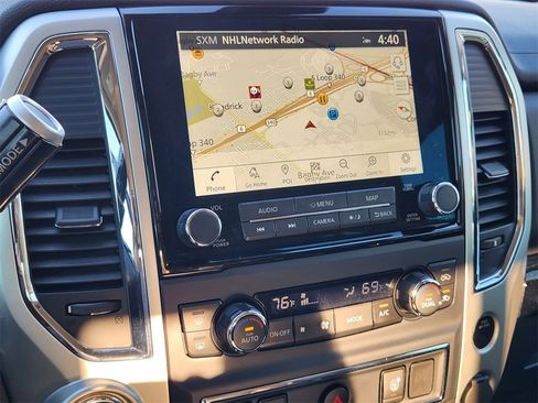 Used 2021 Nissan Titan SV w/ SV Convenience Package image 12