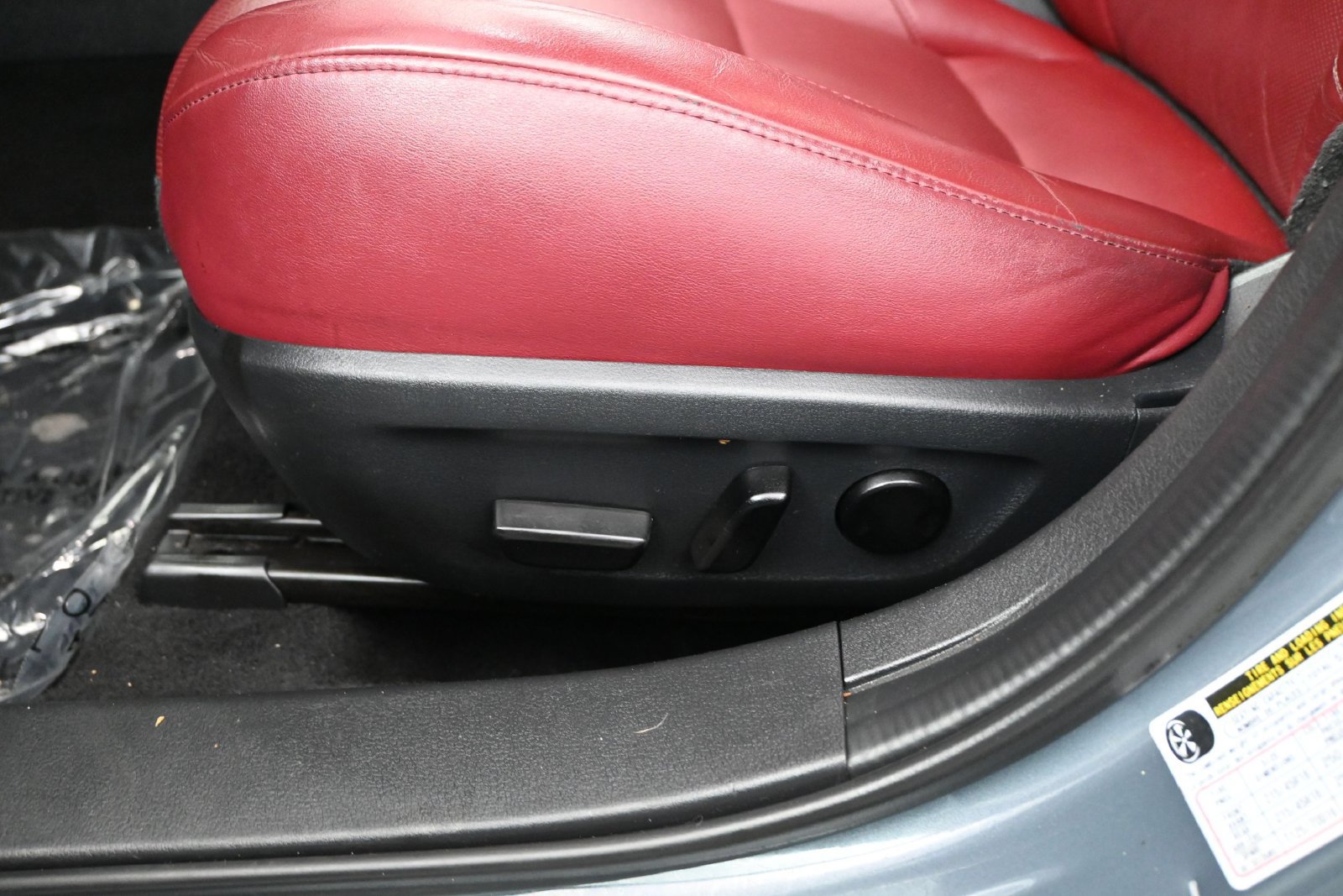 Used 2023 MAZDA MAZDA3 s FWD image 8