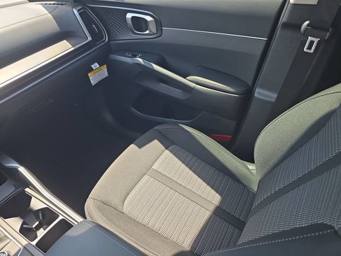 New 2026 Kia Sorento LX FWD image 15