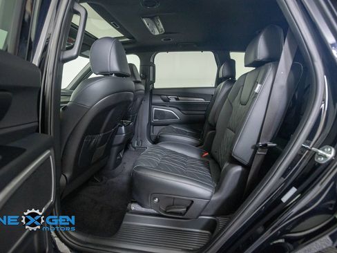 Used 2024 Kia Telluride EX X-Line AWD/4WD image 28