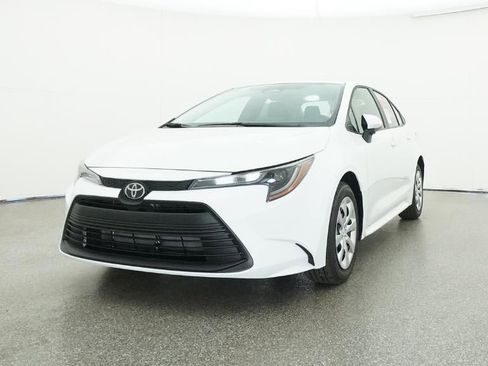 New 2026 Toyota Corolla LE image 32
