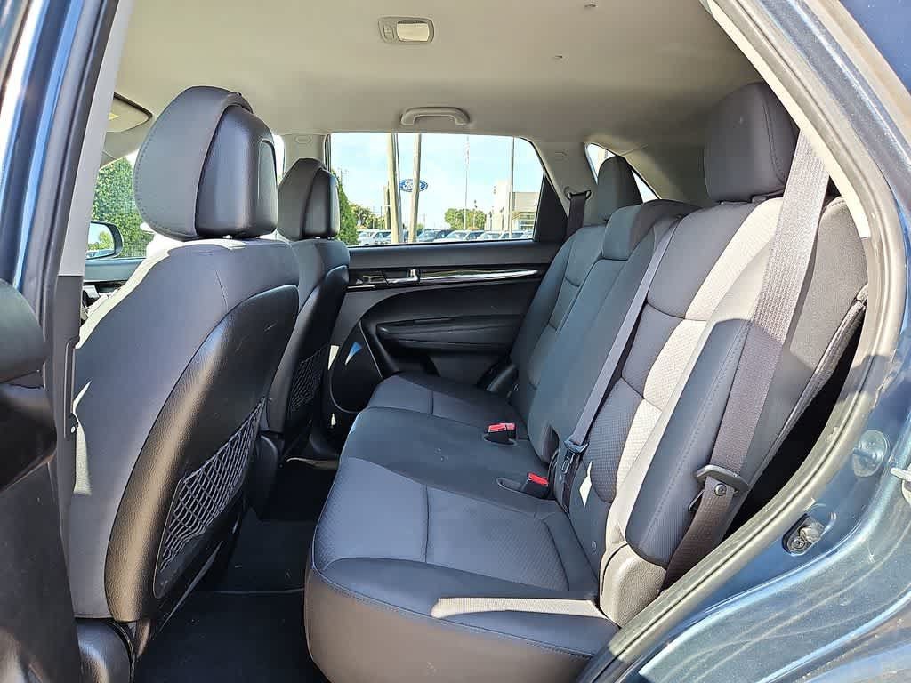 Used 2012 Kia Sorento LX w/ V6 Convenience Pkg FWD image 9