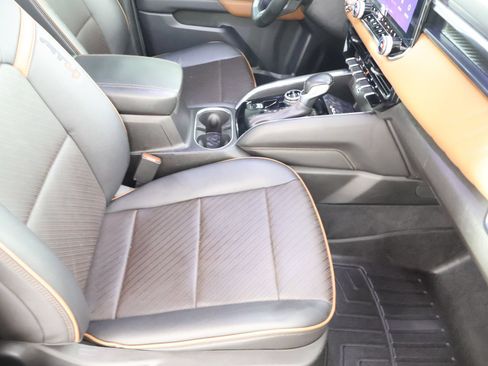 Used 2023 GMC Canyon AT4 w/ AT4 Premium Package AWD/4WD image 48