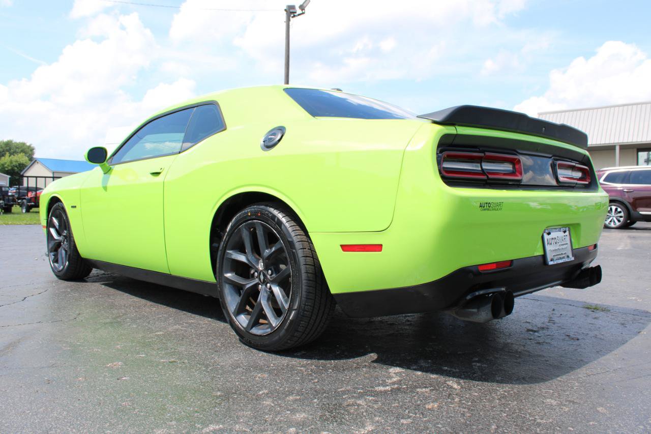 Used 2019 Dodge Challenger R/T w/ Blacktop Package RWD image 10