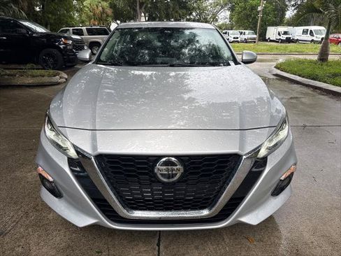 Used 2020 Nissan Altima 2.5 SL FWD image 4
