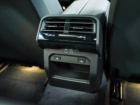 New 2026 BMW i5 M60 AWD/4WD image 16