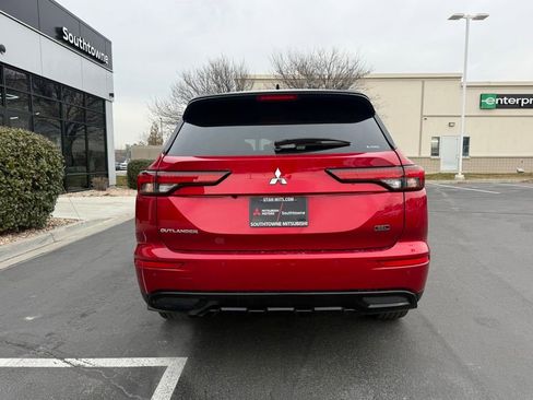 Used 2023 Mitsubishi Outlander SEL Black Edition image 6