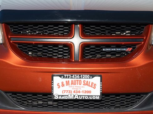 Used 2012 Dodge Grand Caravan R/T w/ Driver Convenience Group image 4