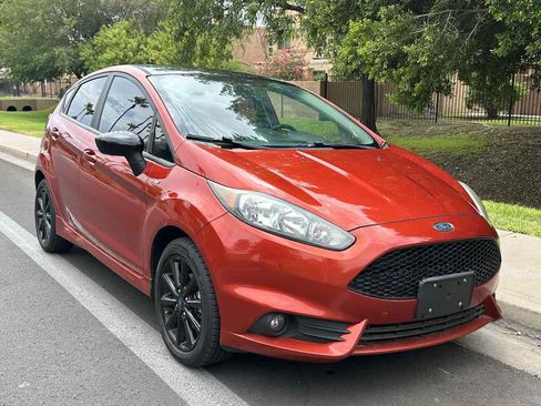 Used 2019 Ford Fiesta ST-Line FWD image 2