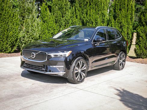 Used 2022 Volvo XC60 B5 Inscription w/ Advanced Package FWD image 5