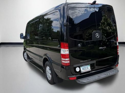 Used 2014 Mercedes-Benz Sprinter 2500 image 2