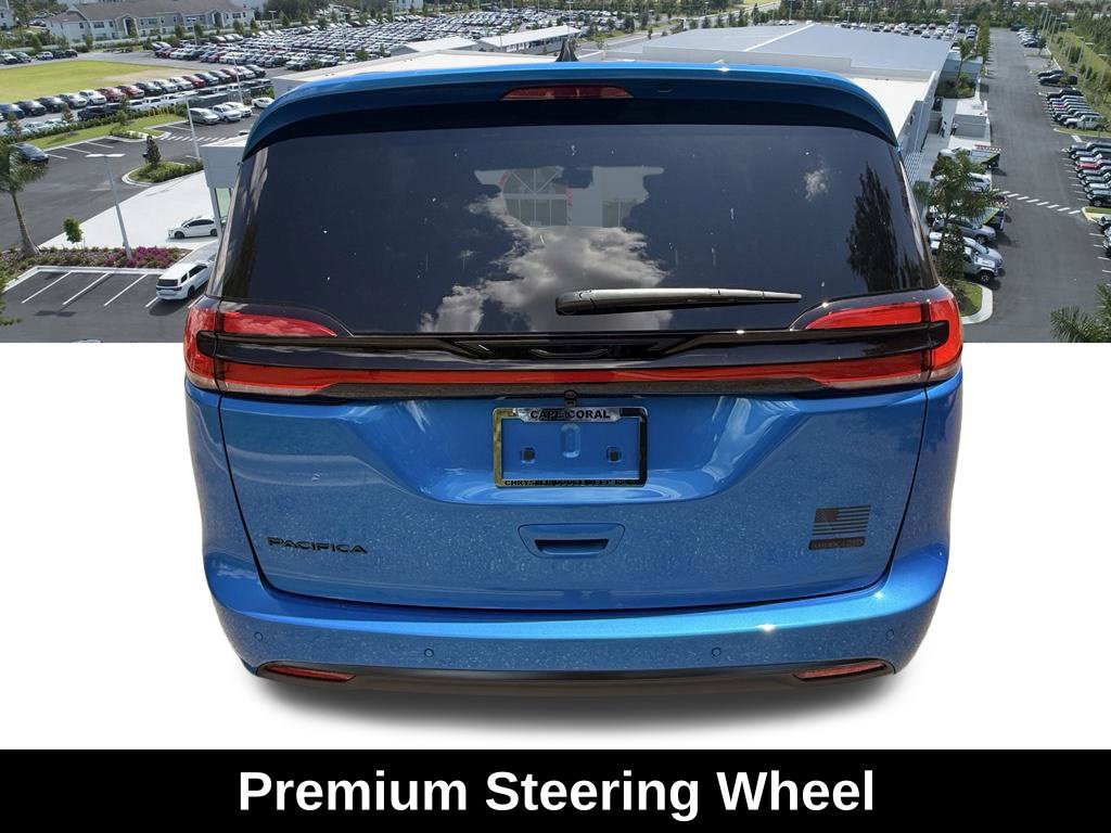 New 2027 Chrysler Pacifica Select FWD image 5