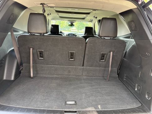 Used 2018 Chevrolet Traverse LT w/ LPO, Floor Liner Package AWD/4WD image 29