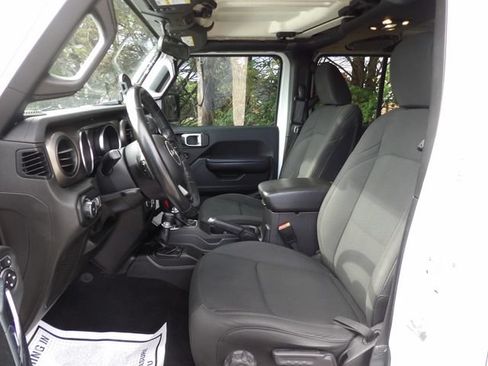 Used 2019 Jeep Wrangler Unlimited Sport S AWD/4WD image 12