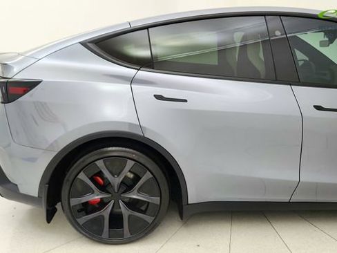 Used 2026 Tesla Model Y Performance AWD/4WD image 12