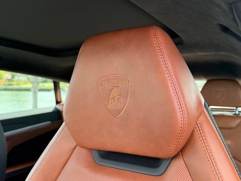 Used 2024 Lamborghini Urus S AWD/4WD image 27