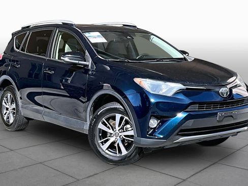 Used 2018 Toyota RAV4 XLE FWD image 3