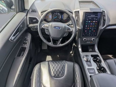 Used 2024 Ford Edge Titanium AWD/4WD image 17