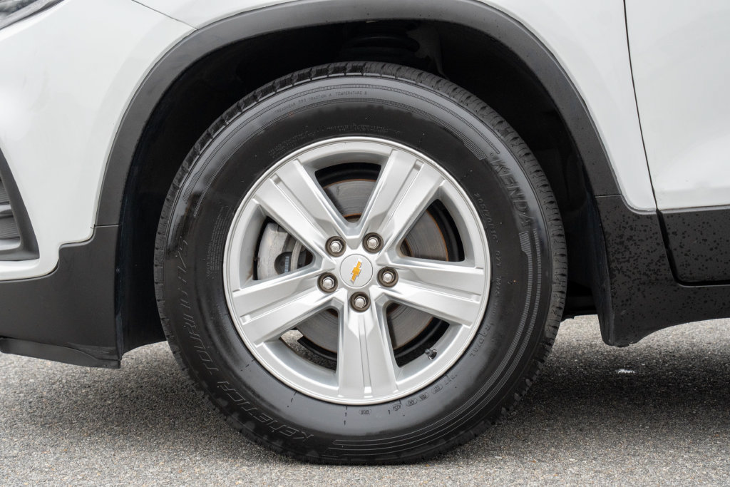 Used 2018 Chevrolet Trax LT w/ LT Convenience Package FWD image 27
