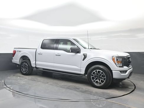 Used 2021 Ford F150 XLT w/ Equipment Group 302A High AWD/4WD image 8