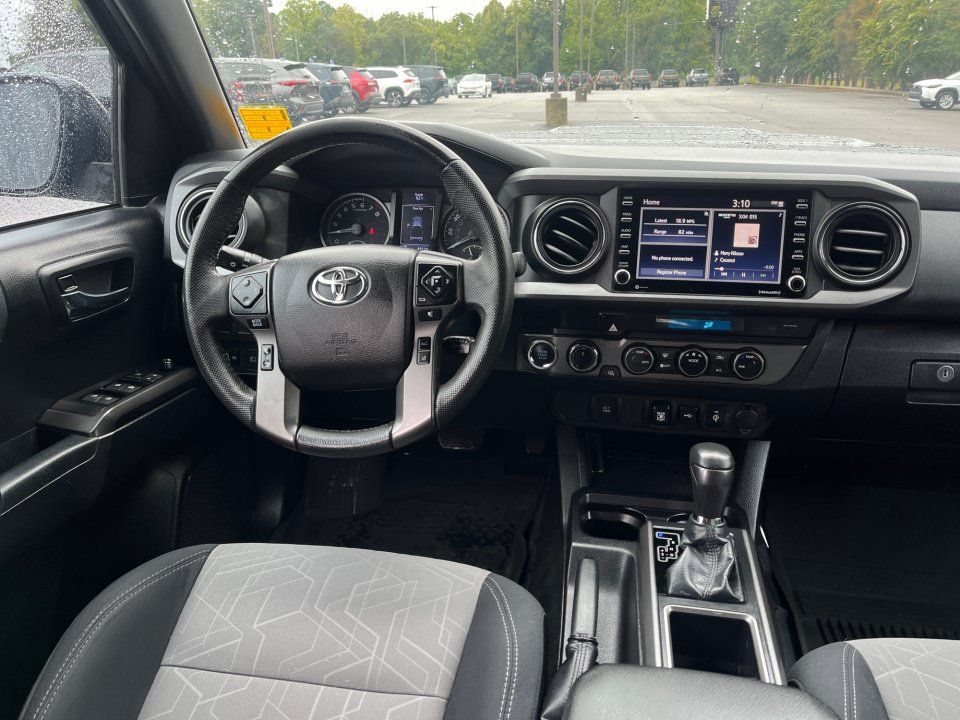 Used 2021 Toyota Tacoma TRD Sport AWD/4WD image 32