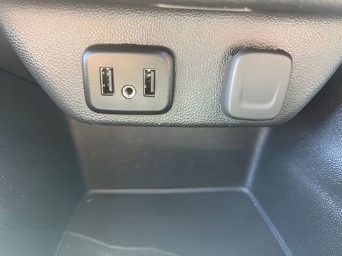 Used 2019 Chevrolet Traverse LT AWD/4WD image 25