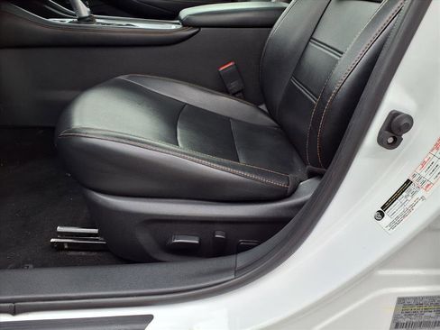 Certified 2022 Nissan Sentra SR w/ SR Premium Package FWD image 16