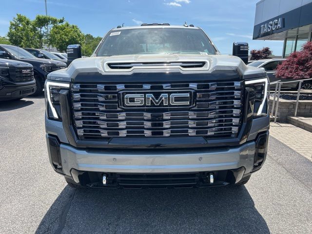 New 2026 GMC Sierra 3500 Denali Ultimate w/ LPO, Black Badging Package AWD/4WD image 8