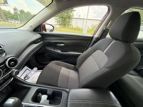 Certified 2025 Nissan Sentra SV FWD image 11