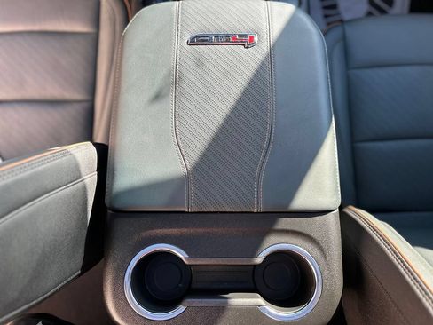 Used 2026 GMC Yukon XL AT4 AWD/4WD image 23