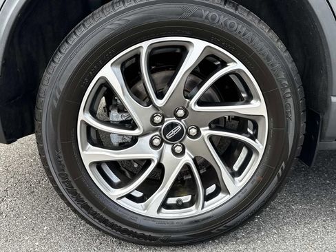 Used 2022 Lincoln Corsair Standard 4D Sport Utility w/ Equipment Group 101A image 29