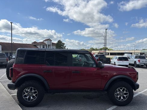 Used 2025 Ford Bronco Badlands AWD/4WD image 7