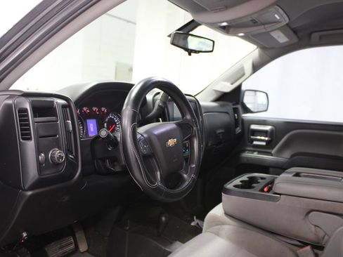 Used 2018 Chevrolet Silverado 1500 Custom w/ Custom Value Package AWD/4WD image 33