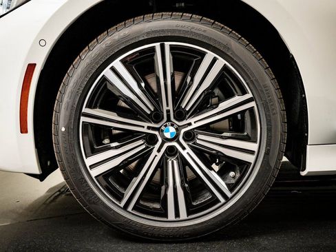 New 2026 BMW 330i xDrive Sedan w/ Convenience Package AWD/4WD image 13