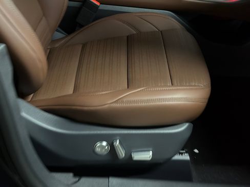 New 2026 Lincoln Nautilus Reserve AWD/4WD image 12