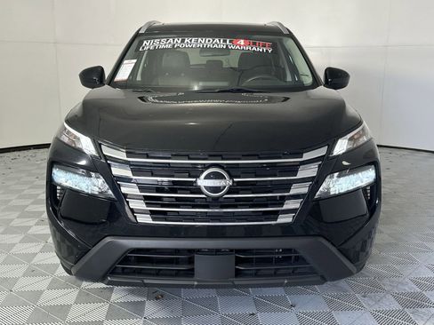 Certified 2024 Nissan Rogue SV w/ SV Premium Package FWD image 3